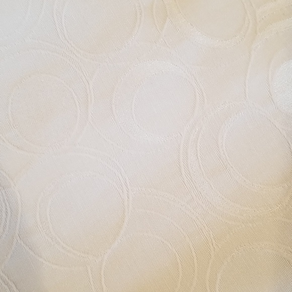 White dress - Picture 5 of 6